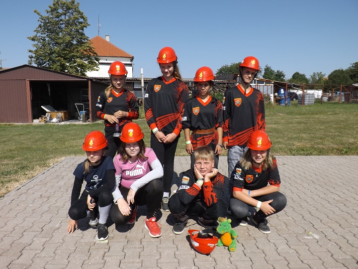 img00004.jpg