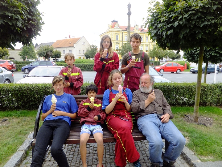 img00020.jpg