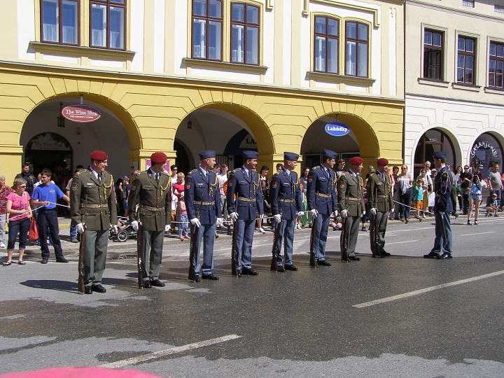 img00019.jpg